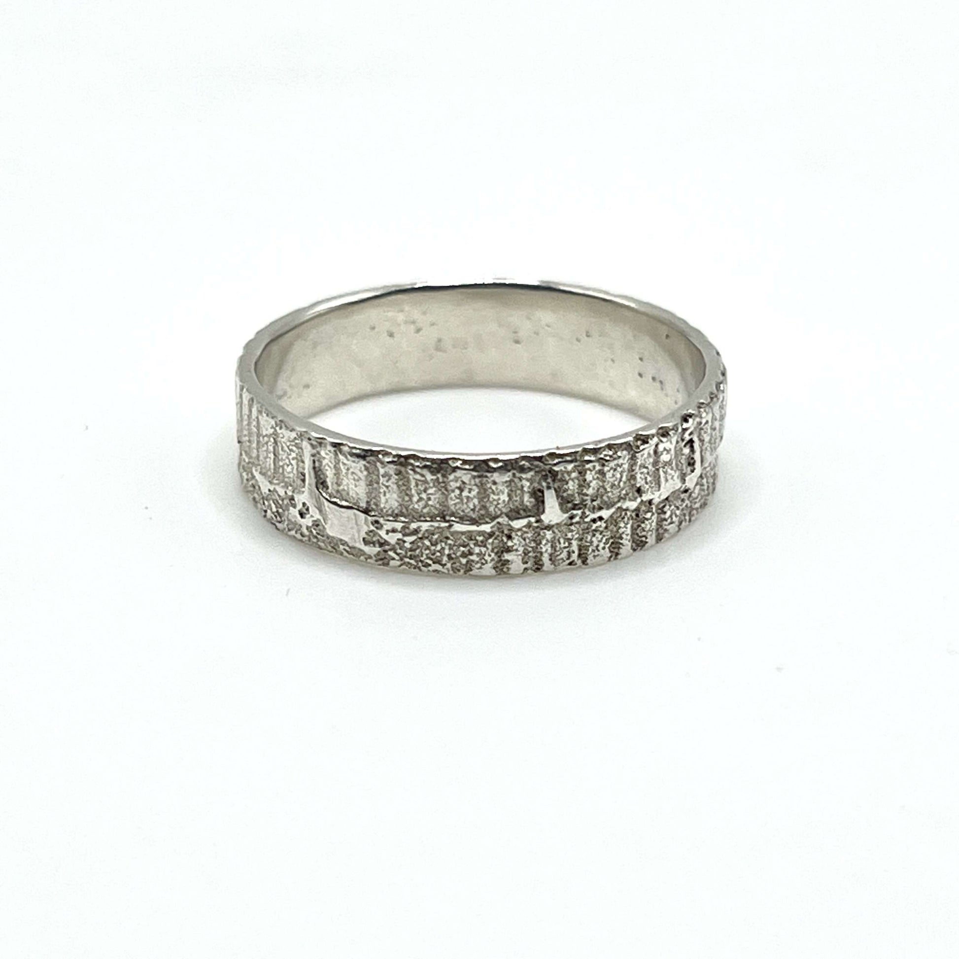 Sandcast Ribbed Ring