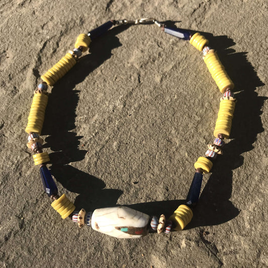 Inlaid Conch Shell and Tradebead Necklace